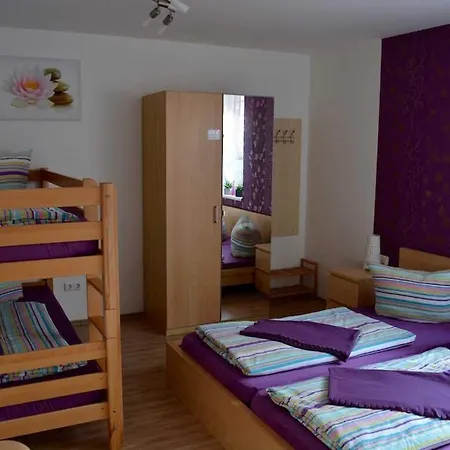 Gaestehaus Luna Privatunterkunft *